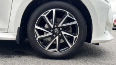 Toyota Yaris 1.5 Hybrid Design 5dr CVT Hybrid Hatchback